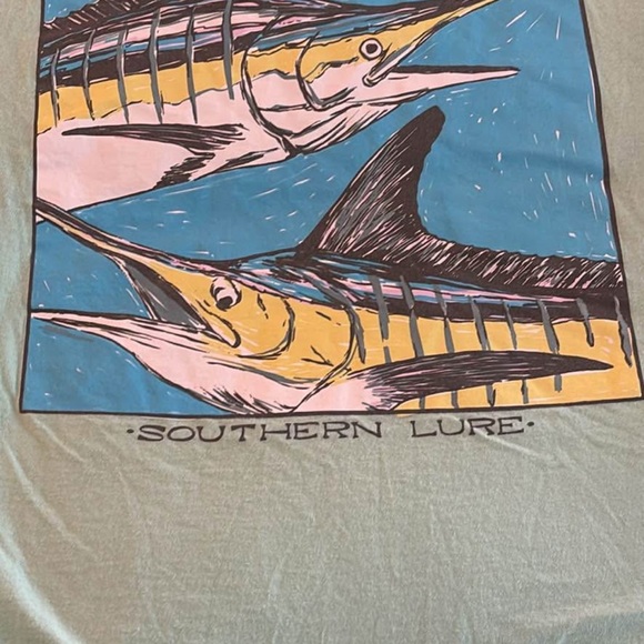Southern Lure Graphic T-Shirt - Picture 1 of 3